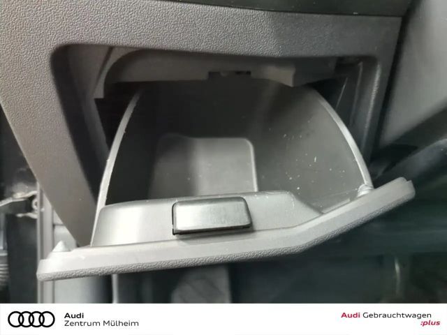 Audi A3 30 TFSI S-Line Sedan Sportback