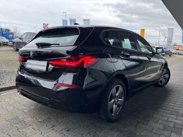 BMW 118 118i Sedan