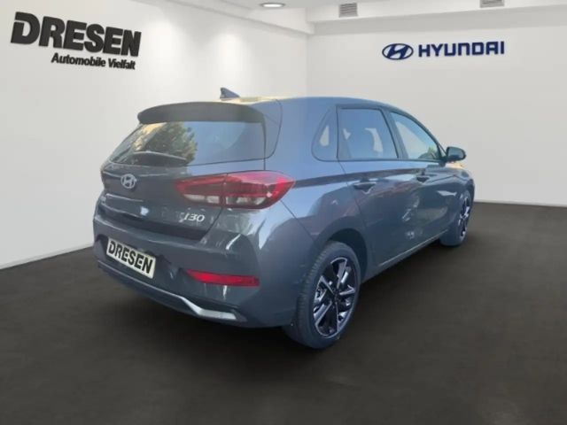 Hyundai i30 Advantage Hybrid