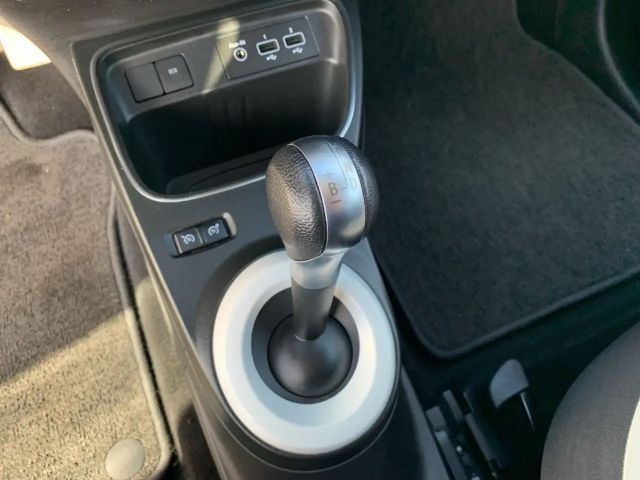 Renault Twingo E-Tech Techno