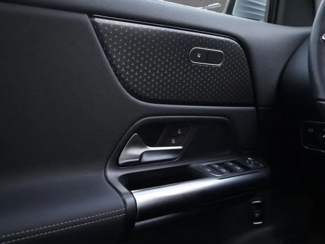 Mercedes-Benz GLA 180 Progressive