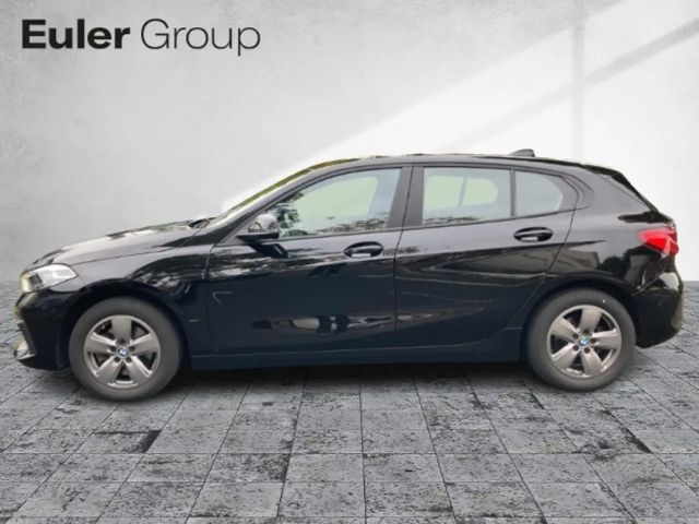 BMW 118 118i 5-deurs Sedan