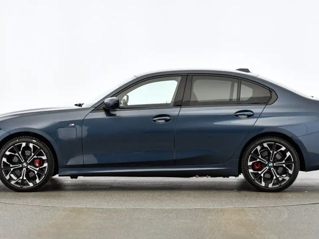 BMW 330 330e Sedan xDrive