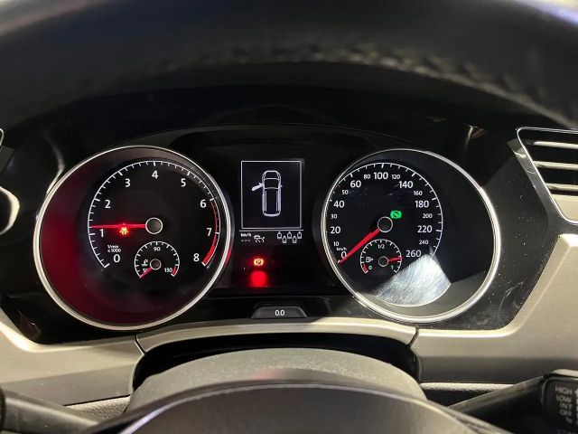 Volkswagen Touran R-Line