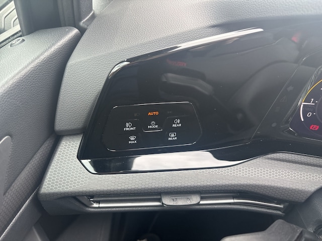 Volkswagen Golf 2.0 TSI Golf VIII