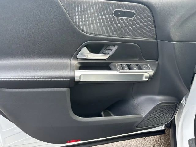 Mercedes-Benz GLB 200 GLB 200 PROGR+LED+KAMERA+PANO+ASSIST+CARPLAY+SHZ