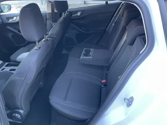 Ford Focus Titanium Wagon