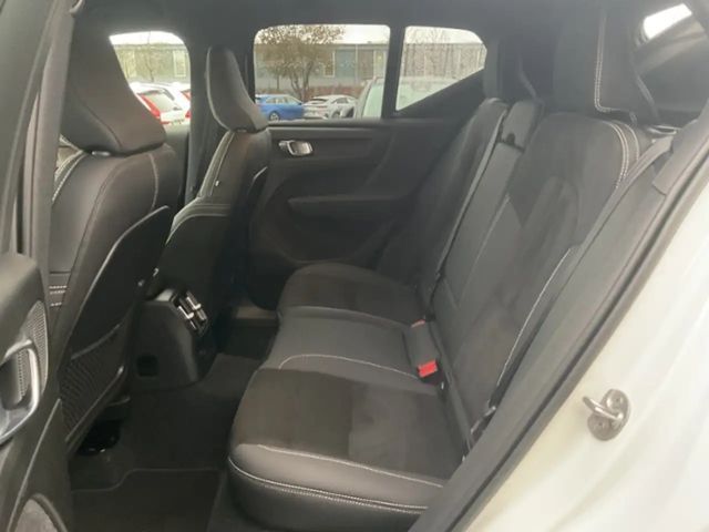 Volvo XC40 Dark Plus T5