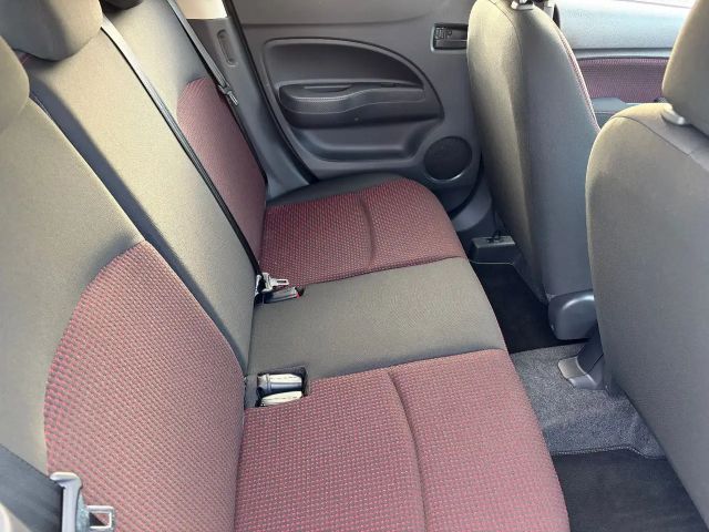 Mitsubishi Space Star Star