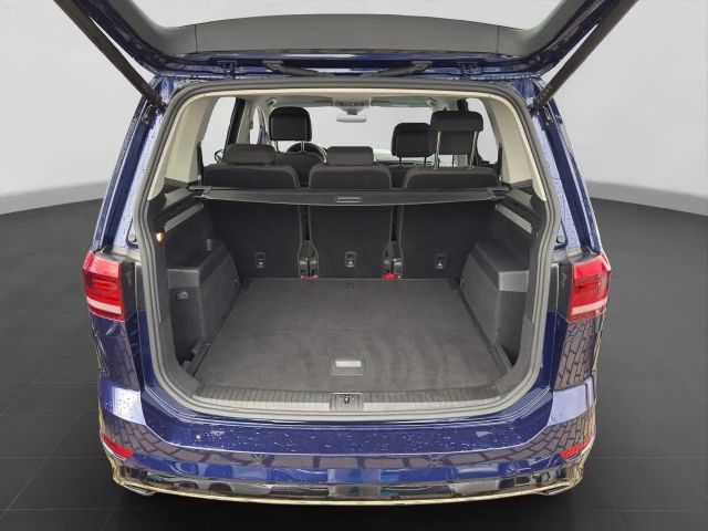 Volkswagen Touran 1.5 TSI DSG R-Line