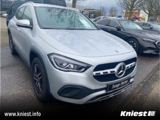Mercedes-Benz GLA 180 Progressive