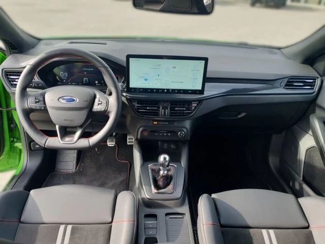 Ford Focus EcoBoost ST Line