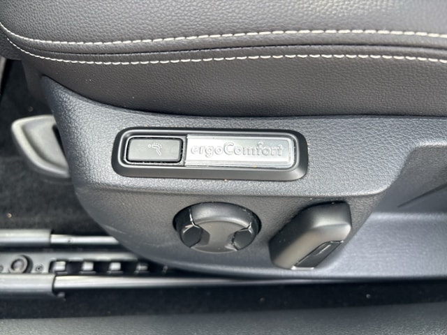 Volkswagen Passat Passat 4Motion 2.0 TDI, ACC, RearView, Navi, BusinessPremium DSG