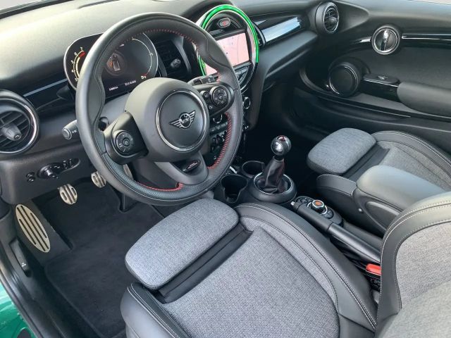 MINI Cooper John Cooper Works Trim