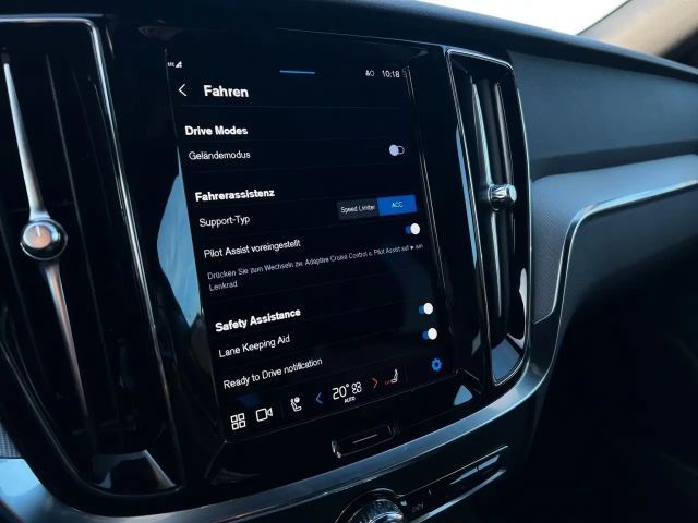 Volvo V60 Cross Country AWD Plus