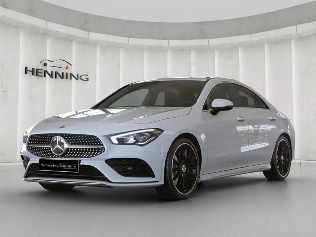 Mercedes-Benz CLA 200 AMG Line Coupé Sedan