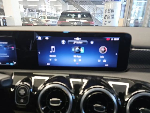 Mercedes-Benz A 200 Progressive