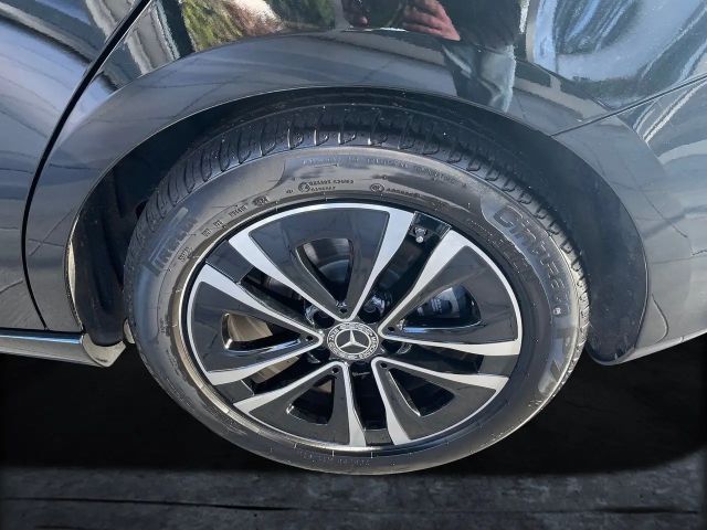 Mercedes-Benz B 200 Progressive Sedan