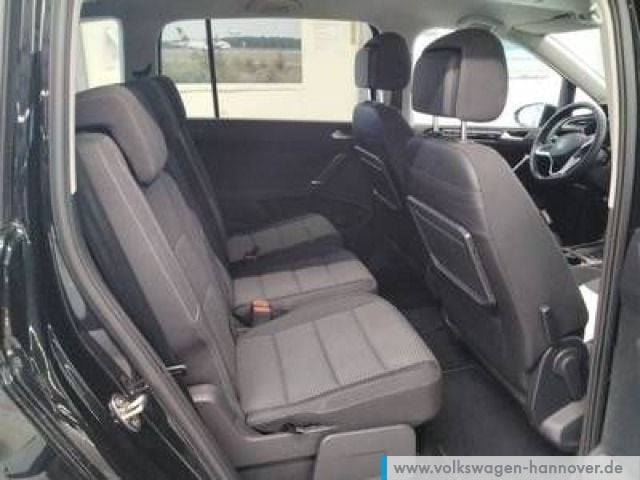 Volkswagen Touran 1.5 TSI DSG R-Line