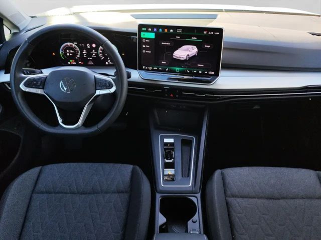 Volkswagen Golf 1.5 TSI Life eHybrid