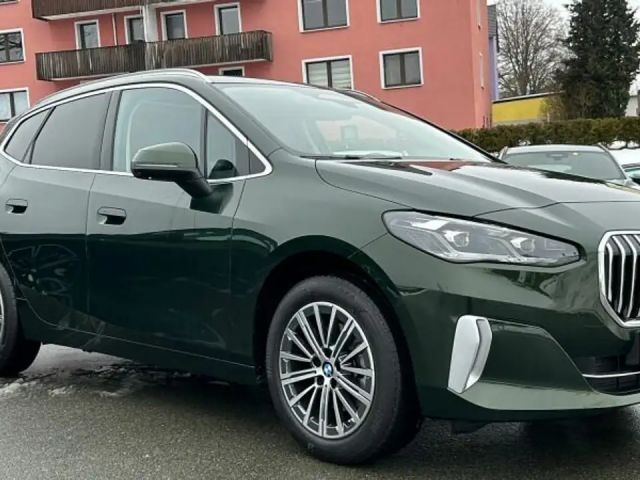 BMW 220 220d Active Tourer Luxury Line Sedan