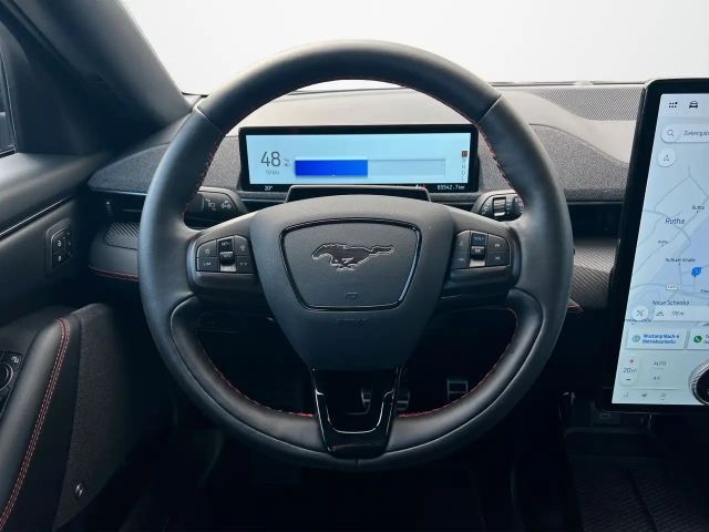 Ford Mustang Mach-E 75 kWh AWD