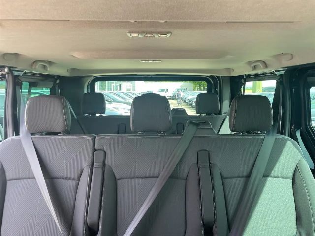 Nissan Primastar 8-zitter Tekna dCi 170