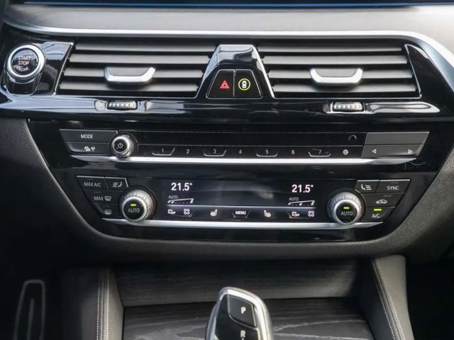 BMW 545 545e M-Sport Sedan xDrive