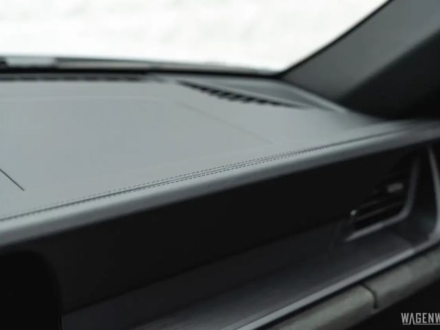 Porsche 992 4 Cabrio GTS Targa