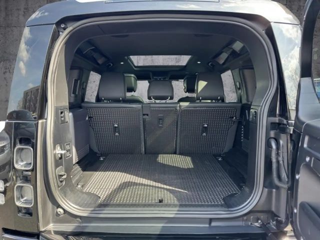 Land Rover Defender 110