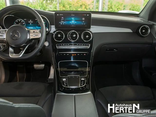 Mercedes-Benz GLC 300 AMG Line Coupé