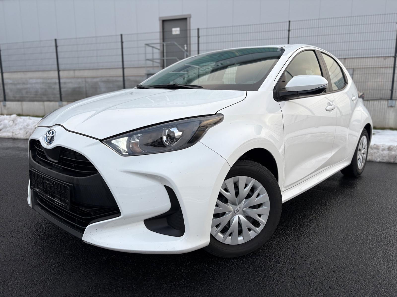 Toyota Yaris Business Hybride