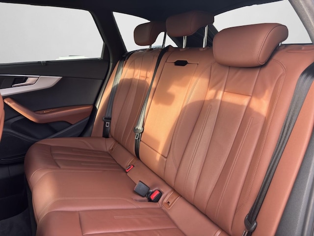 Audi A4 35 TFSI Avant S-Tronic