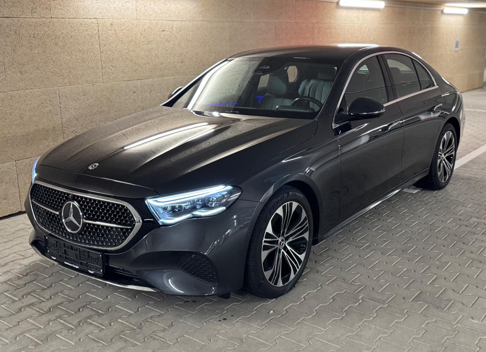 Mercedes-Benz E 200 AVANTGARDE Sedan