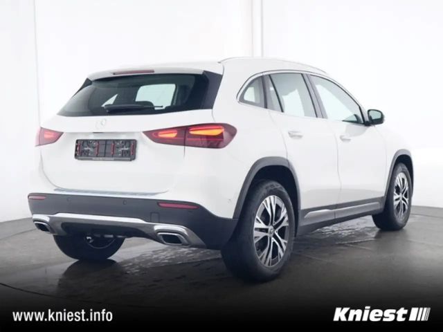 Mercedes-Benz GLA 250 4MATIC Progressive