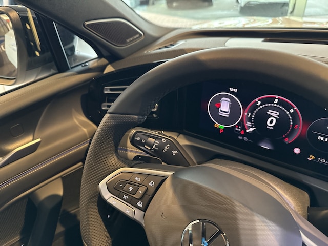 Volkswagen Tiguan 4Motion DSG R-Line