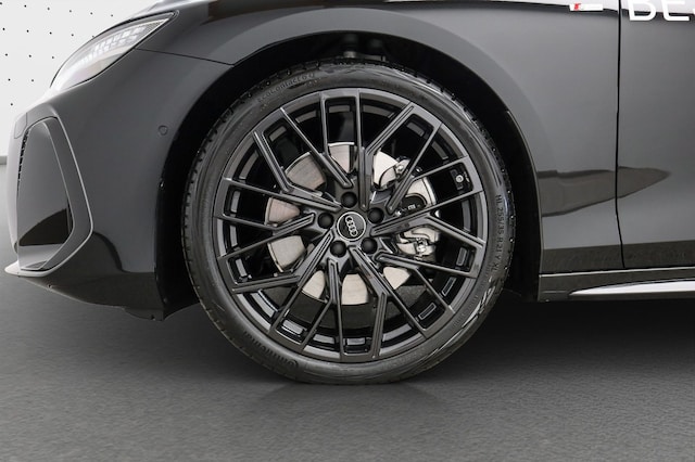 Audi A6 Avant Quattro S-Tronic