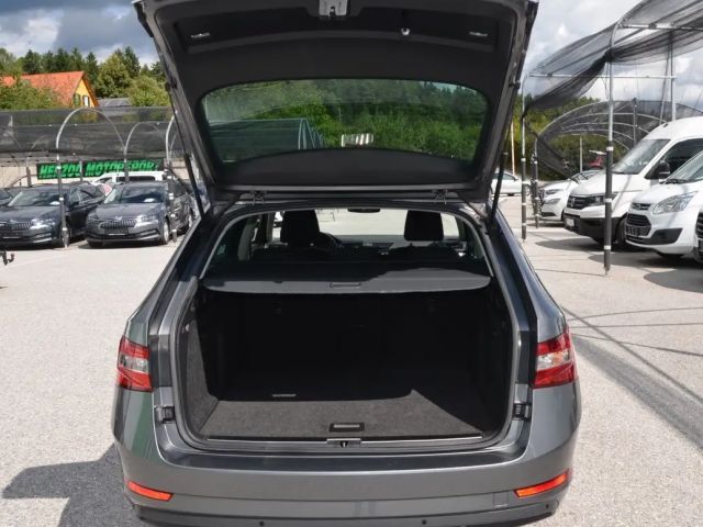 Skoda Superb Superb Kombi 2,0 TDI DSG LED VIRTUAL 1.Besitz