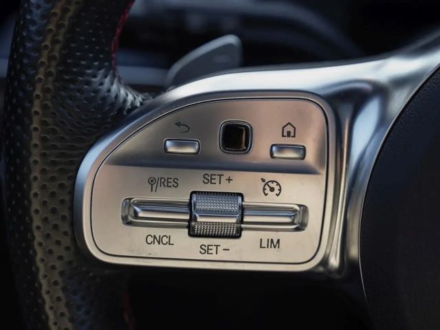 Mercedes-Benz A 250 A 250 e AMG Line