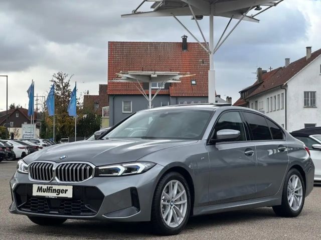 BMW 330 330i M-Sport Sedan xDrive