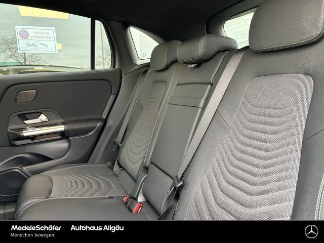 Mercedes-Benz GLA 200 Progressive