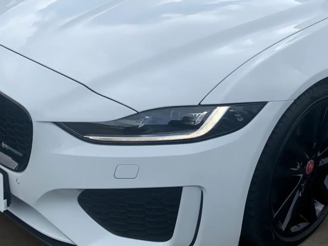 Jaguar XE R-Dynamic S