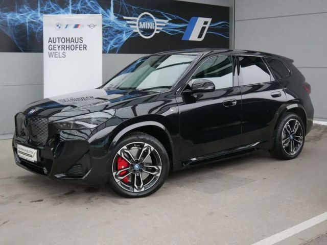 BMW iX1 xDrive30