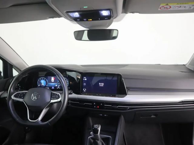 Volkswagen Golf Life Variant