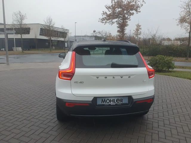 Volvo XC40 Core Recharge