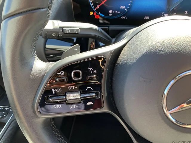 Mercedes-Benz GLA 200 4MATIC GLA 200 d