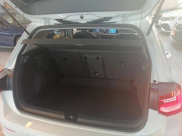 Volkswagen Golf DSG Golf VIII Move