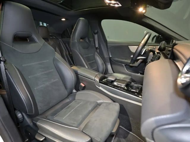 Mercedes-Benz CLA 200 AMG Line CLA 200 d Coupé