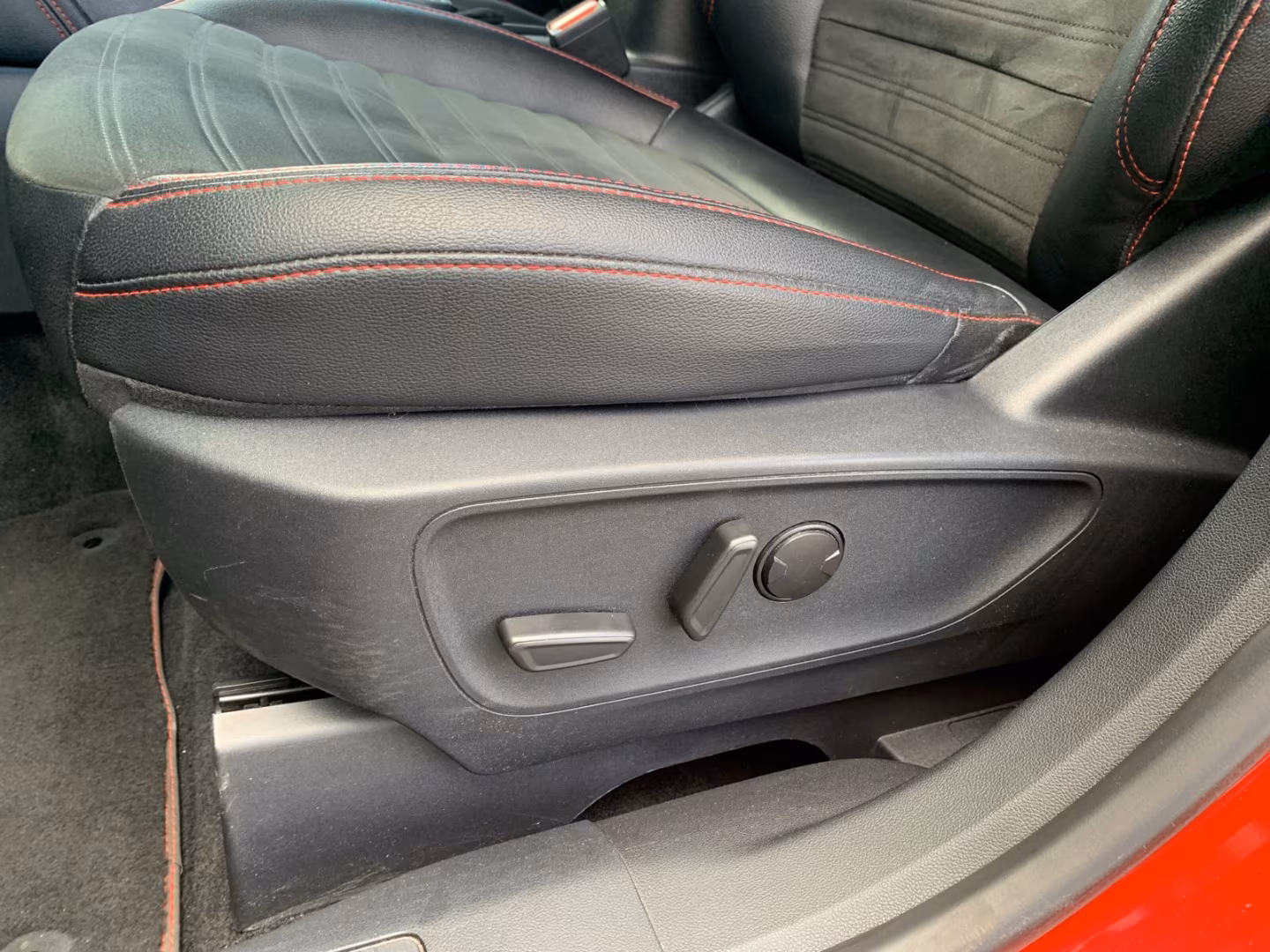 Ford Kuga Hybrid ST Line X