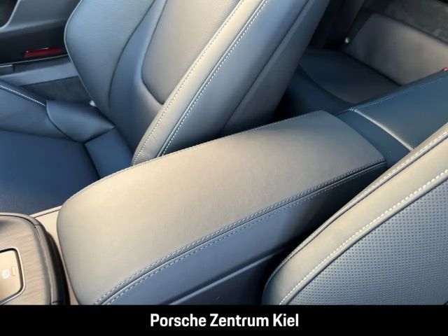 Porsche 992 4 Coupé GTS Targa